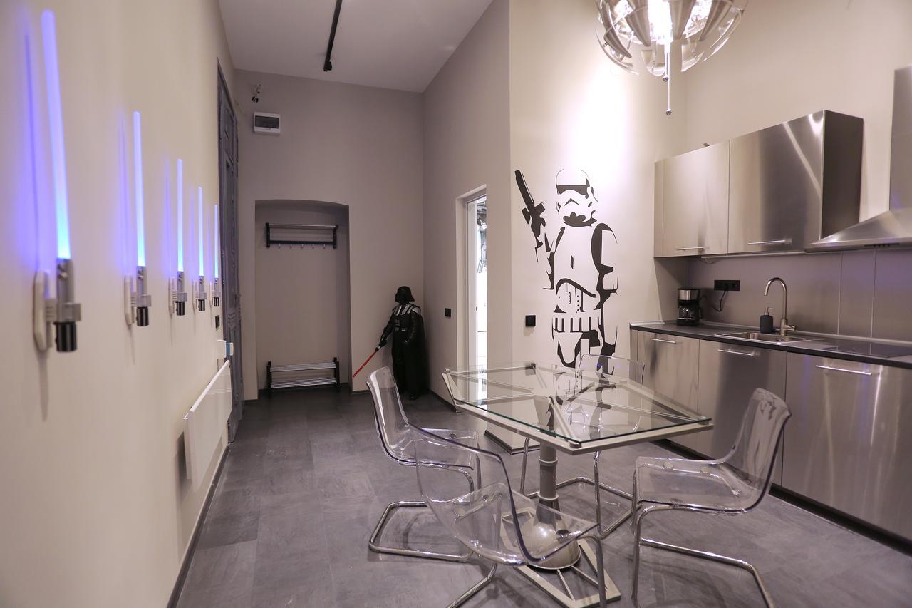 D.Five Galactic Apartment Budapest Eksteriør billede