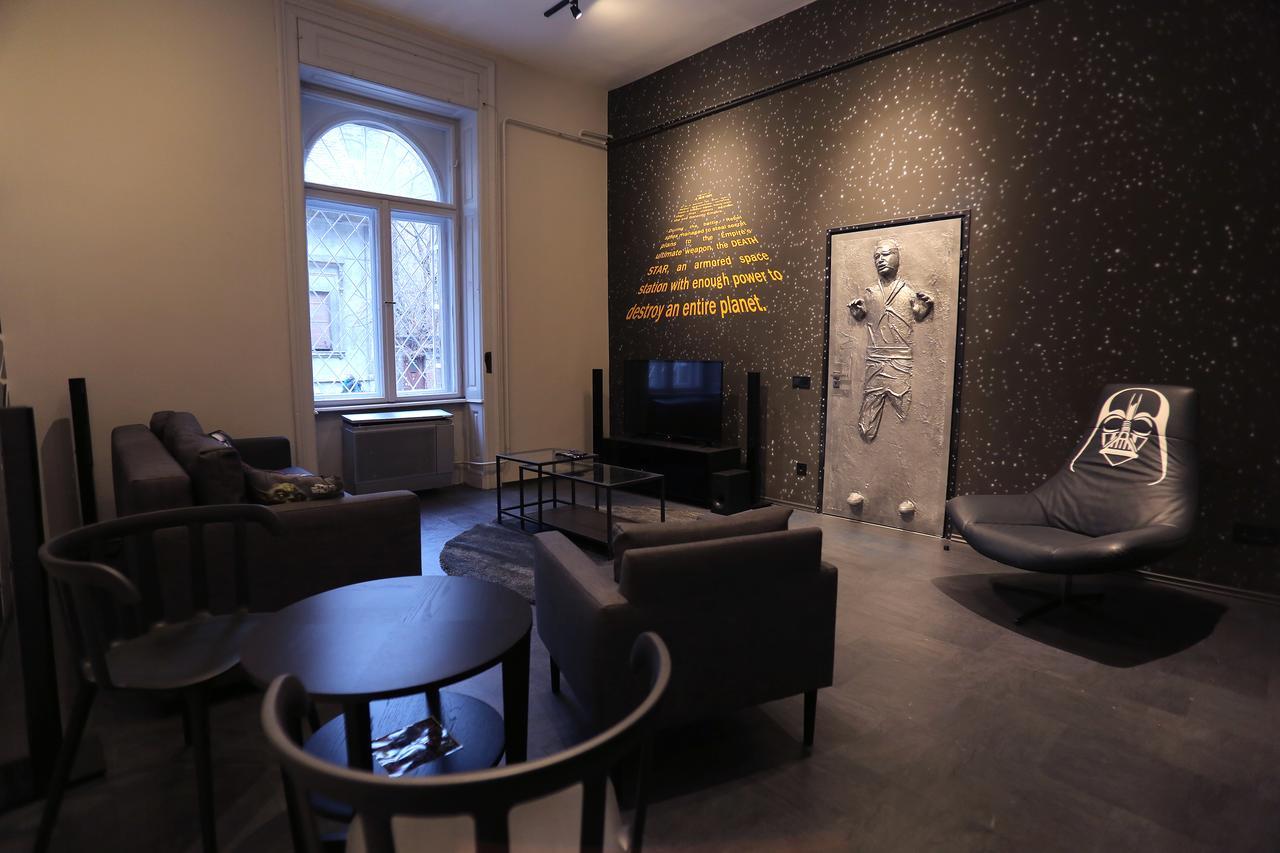 D.Five Galactic Apartment Budapest Eksteriør billede